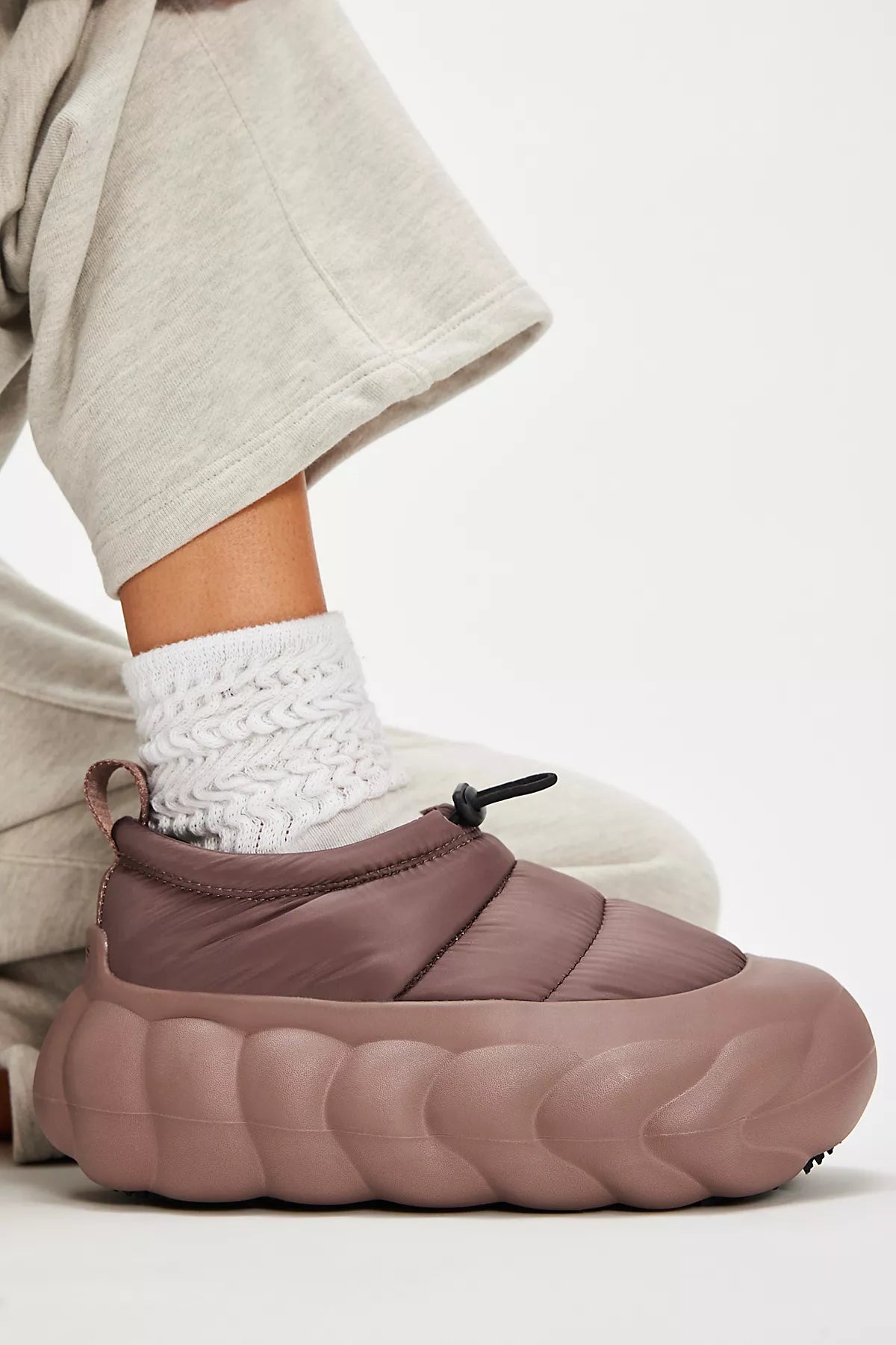 Crocs Overpuff Shorty Slip-Ons