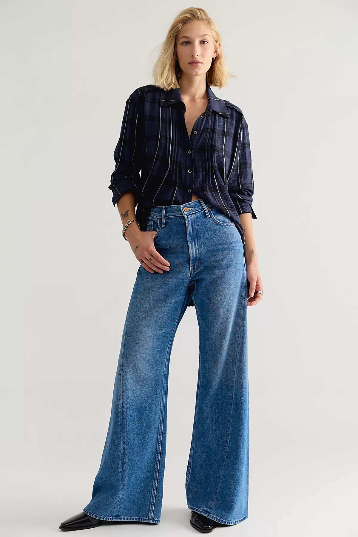 MOTHER The Lemon Twist Sneak Jeans
