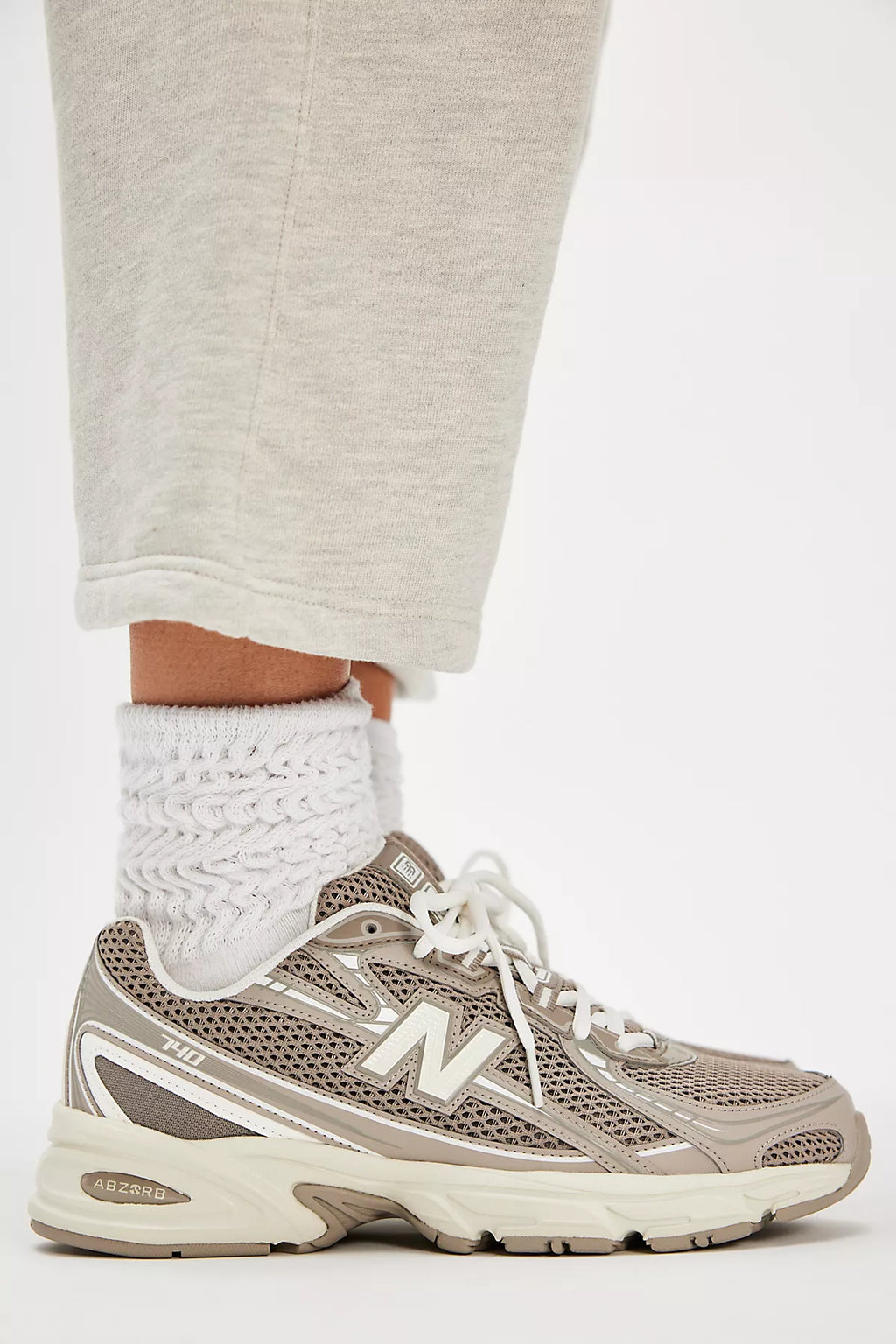 New Balance 740 Sneakers
