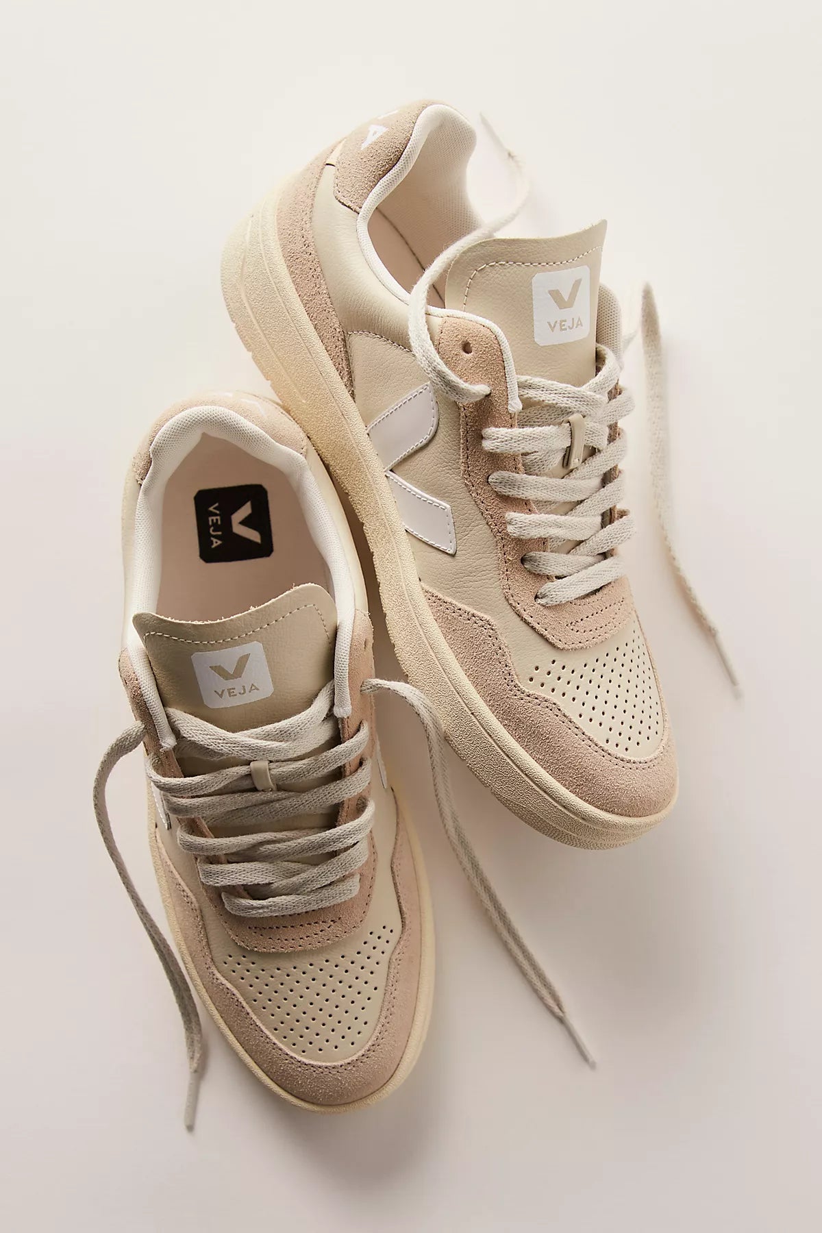 Veja V-90 Sneakers