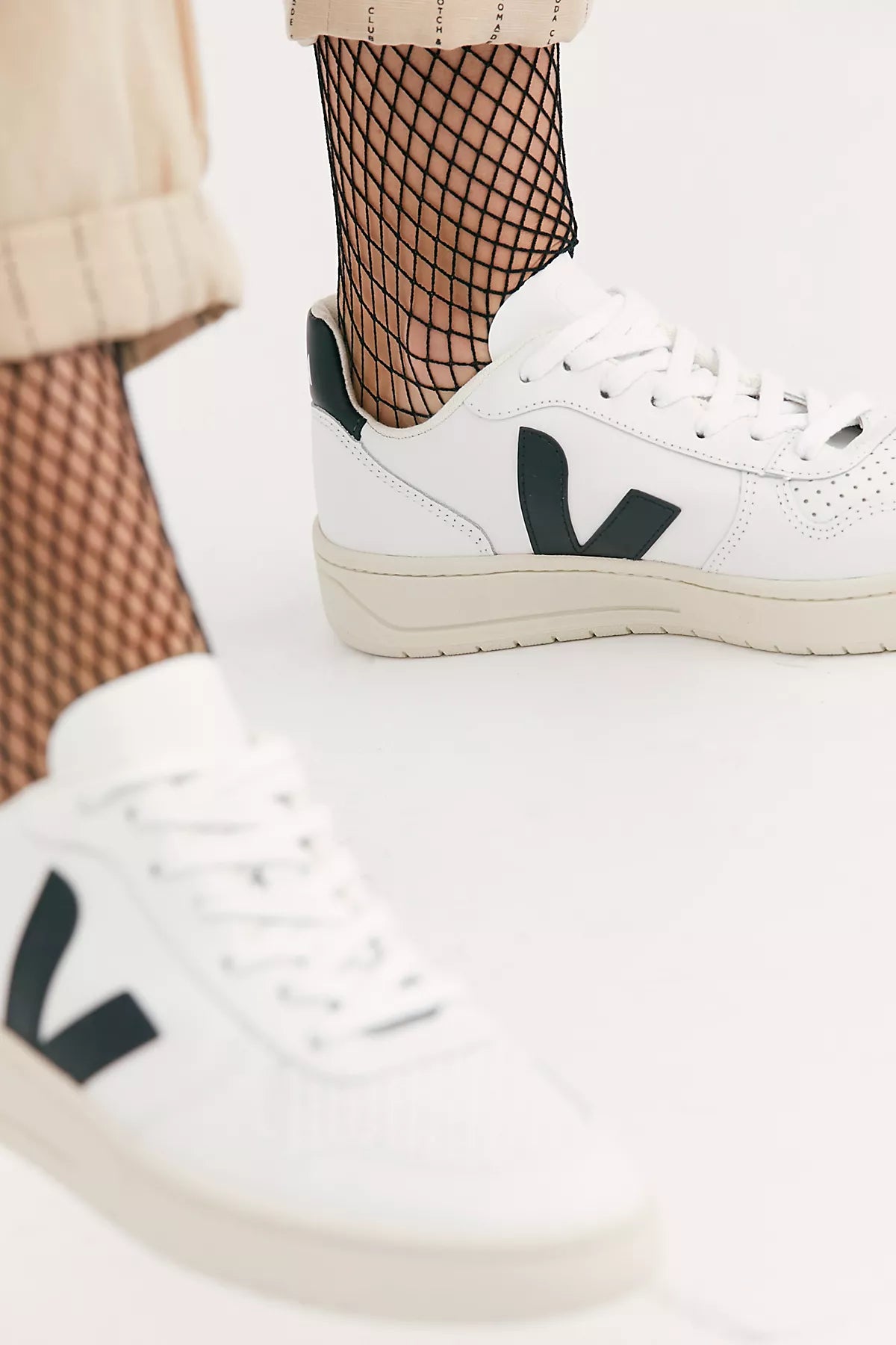 Veja V-10 Sneakers