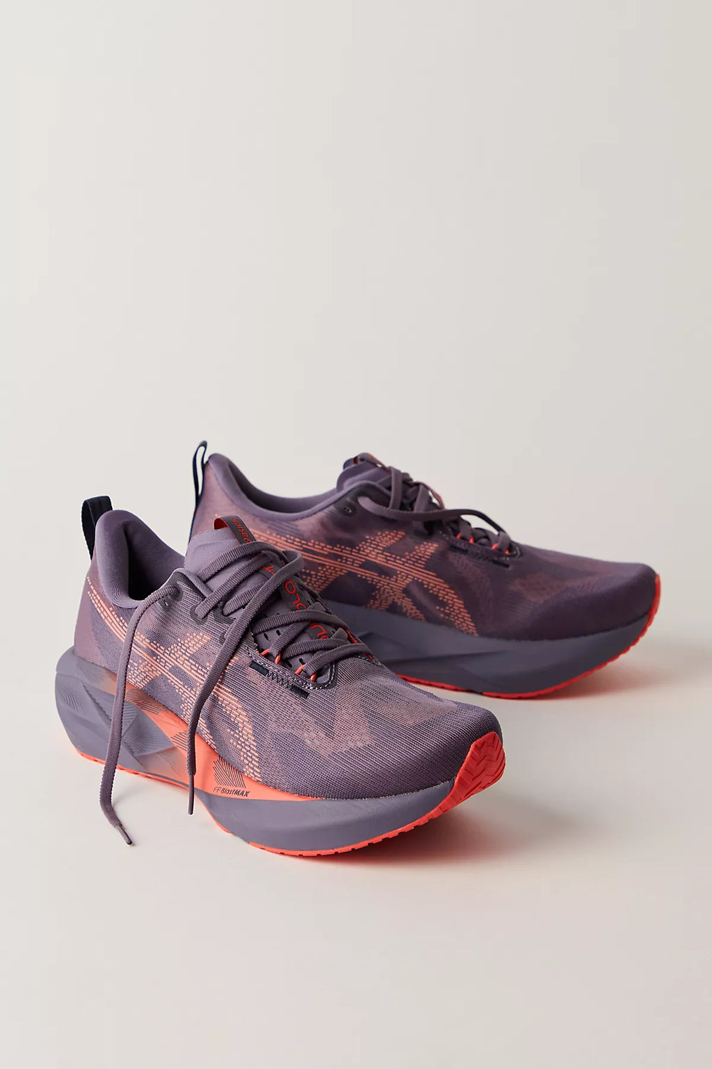 ASICS Novablast 5 Sneakers