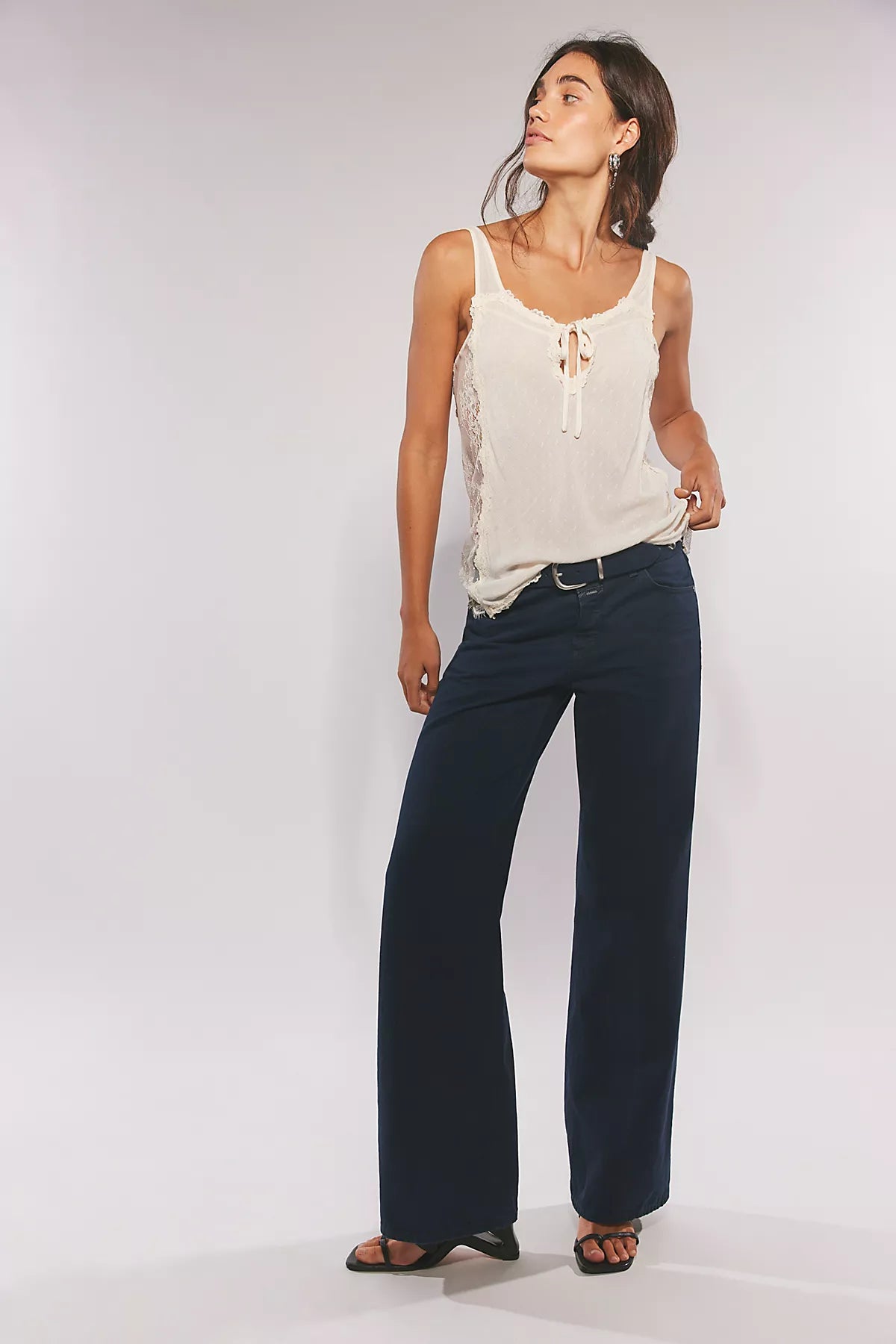 Closed Gillian Jeans