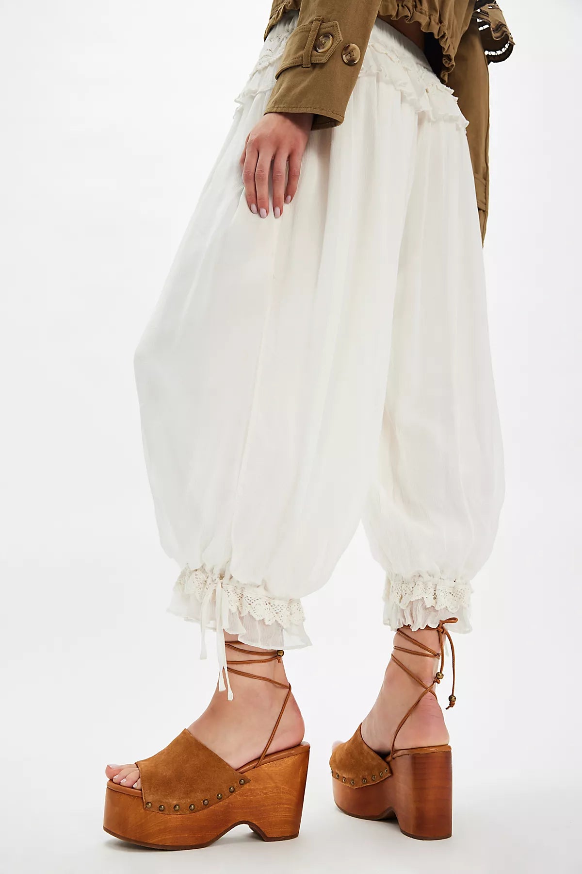 Front Row Wrap Clogs