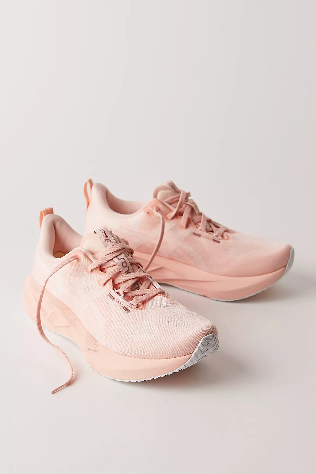 ASICS Novablast 5 Sneakers