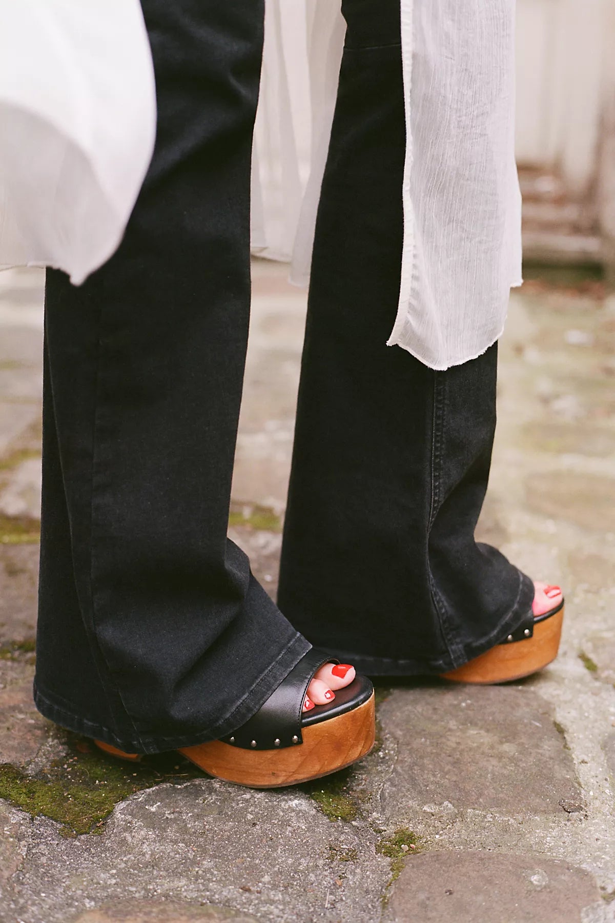 Front Row Wrap Clogs