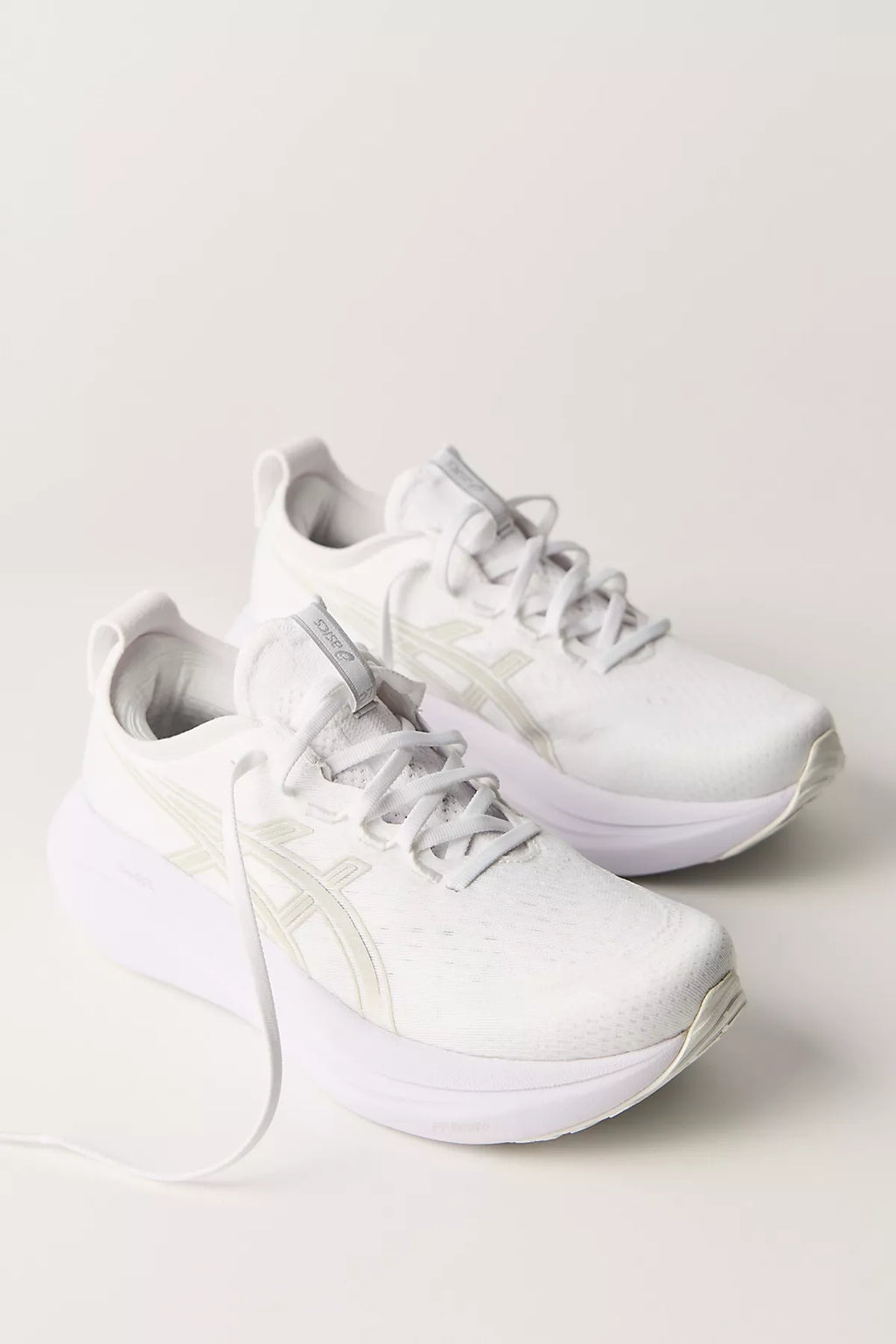 ASICS GEL-NIMBUS 27 Sneakers