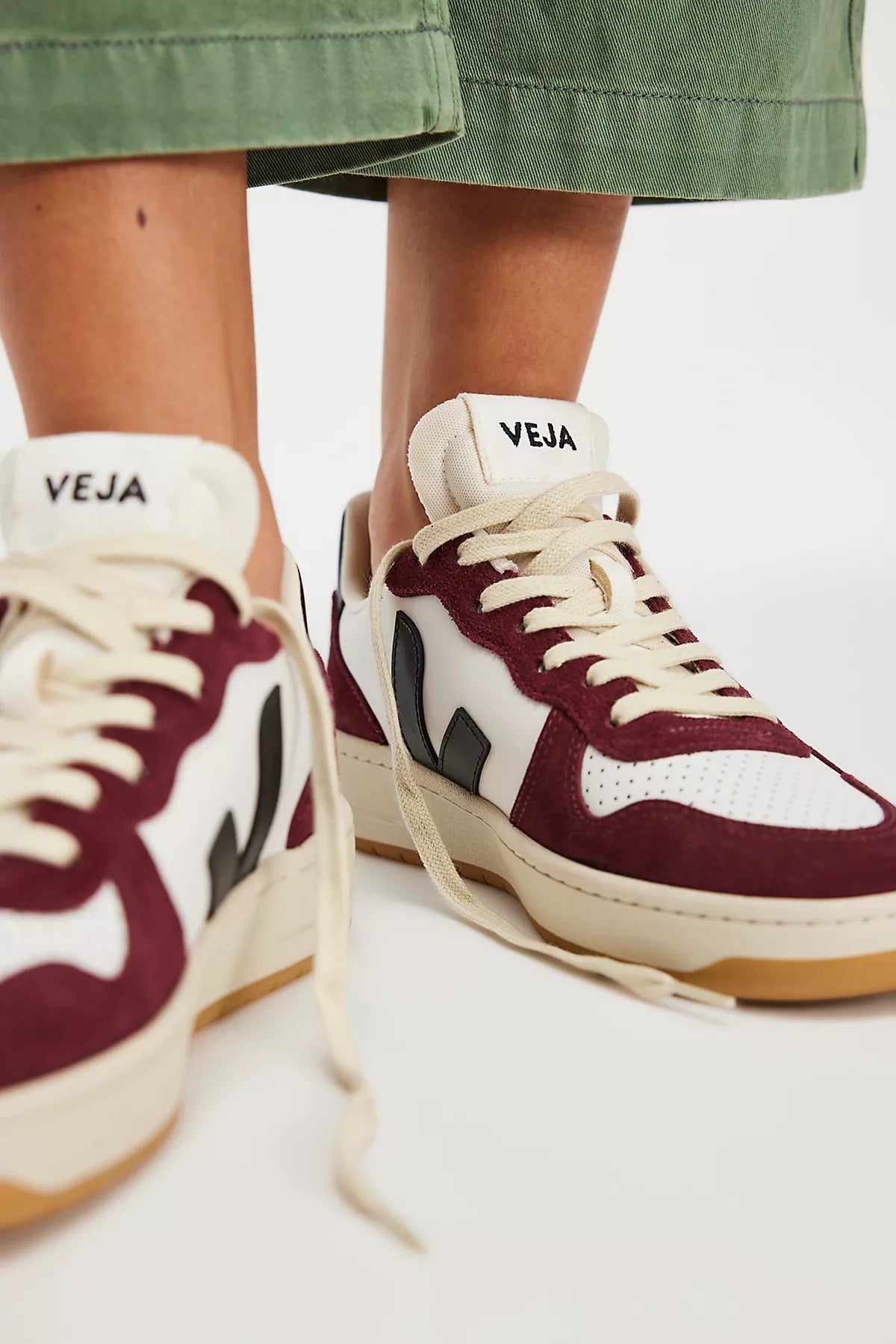 Veja V-90 Sneakers