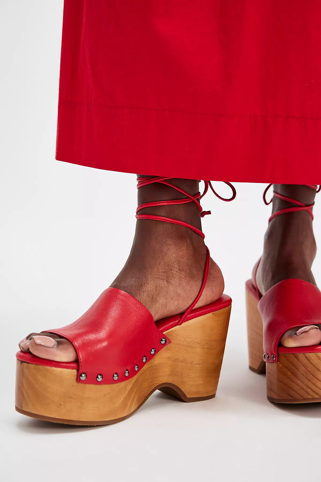 Front Row Wrap Clogs